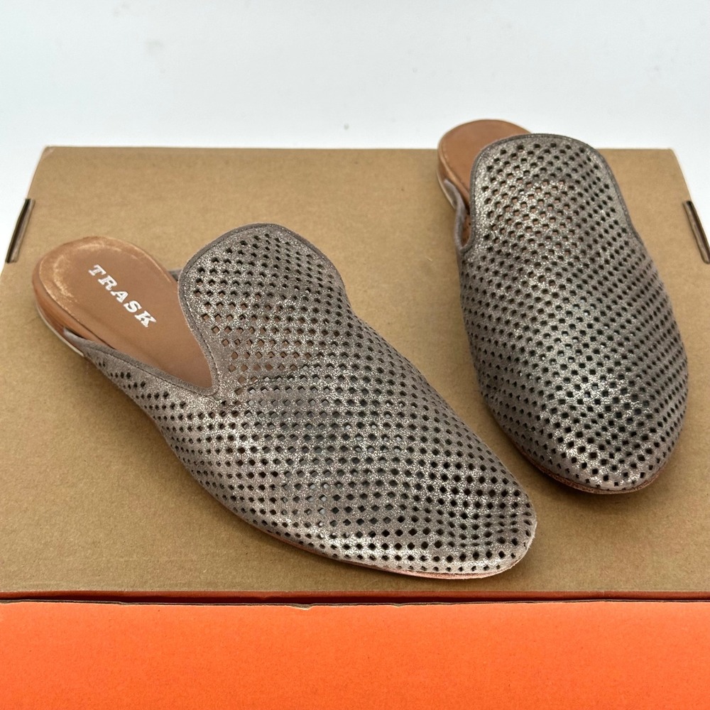 Trask Silver Metallic Slip On Mule Flat Sandals Boho Leather Cutout 9 M